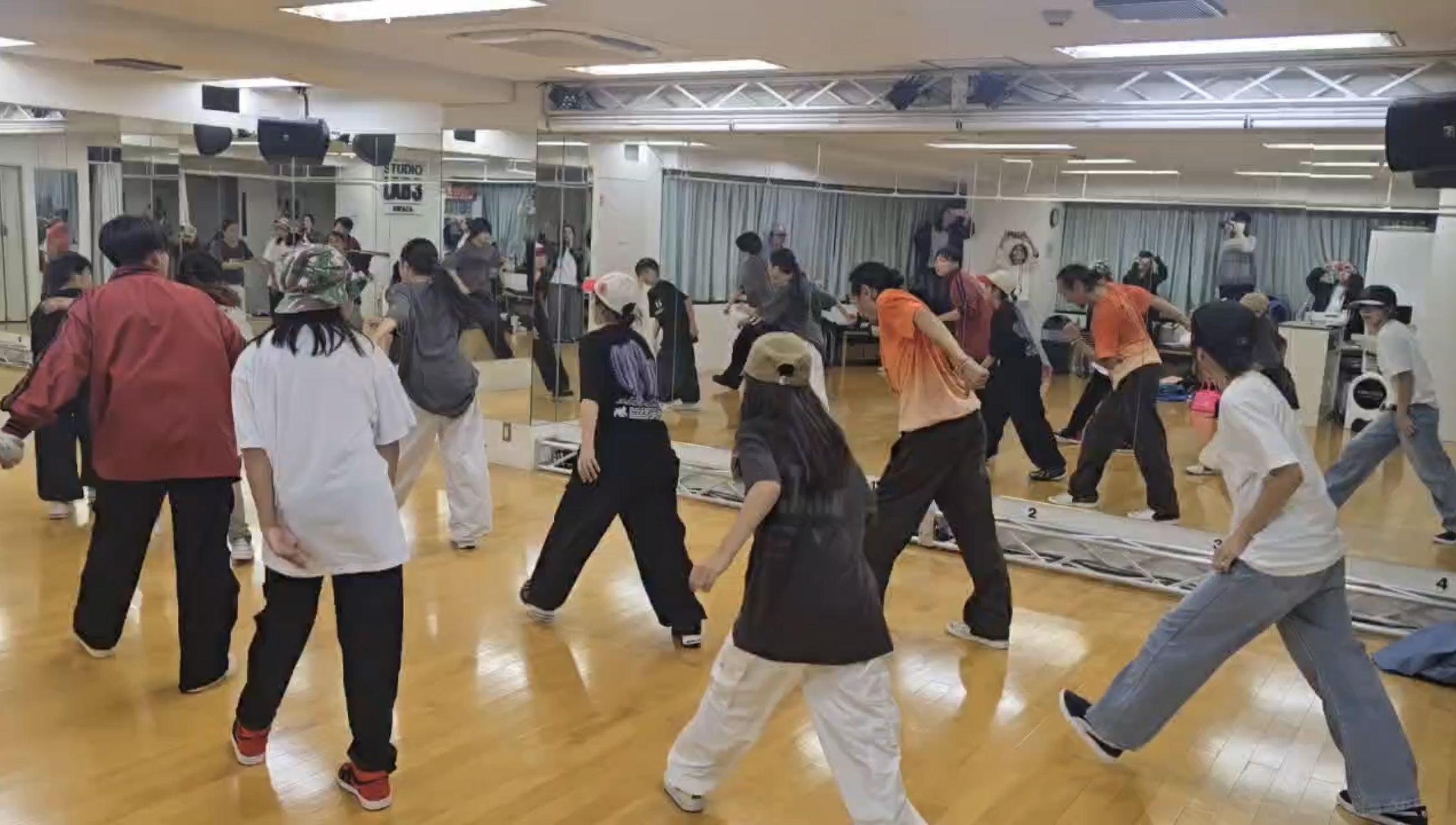 群舞のレッスン
